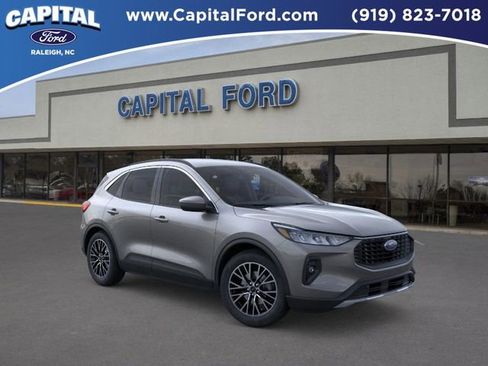 New 2025 Ford Escape SE image 7