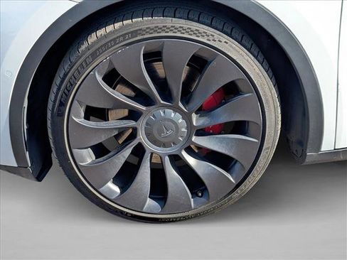 Used 2020 Tesla Model Y Performance image 25