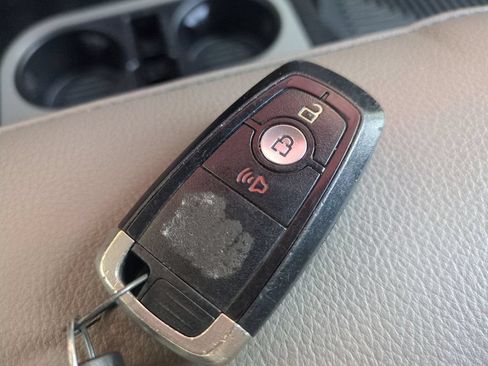 Used 2018 Ford F150 Lariat RWD image 37