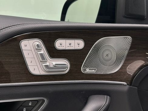 Used 2024 Mercedes-Benz GLS 450 4MATIC image 25