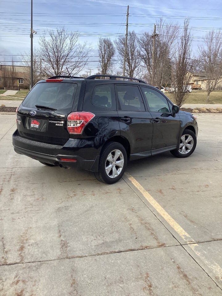 Used 2015 Subaru Forester 2.5i w/ Alloy Wheel Package AWD/4WD image 4