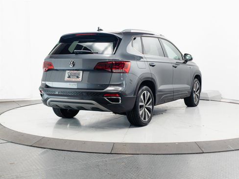 Used 2022 Volkswagen Taos SE AWD/4WD image 11