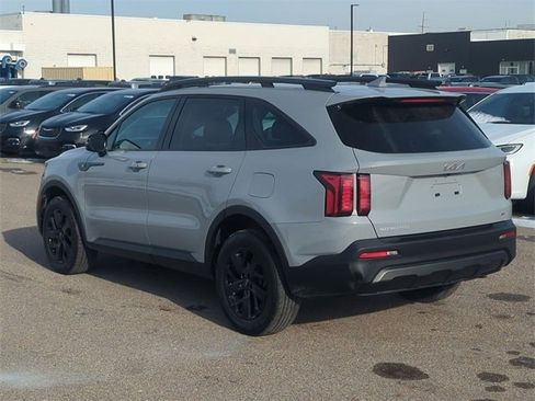 Used 2023 Kia Sorento S w/ Panoramic Sunroof Package image 5