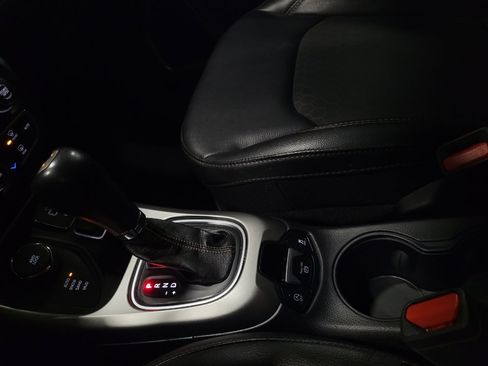 Used 2019 Jeep Compass Latitude w/ Popular Equipment Group AWD/4WD image 26