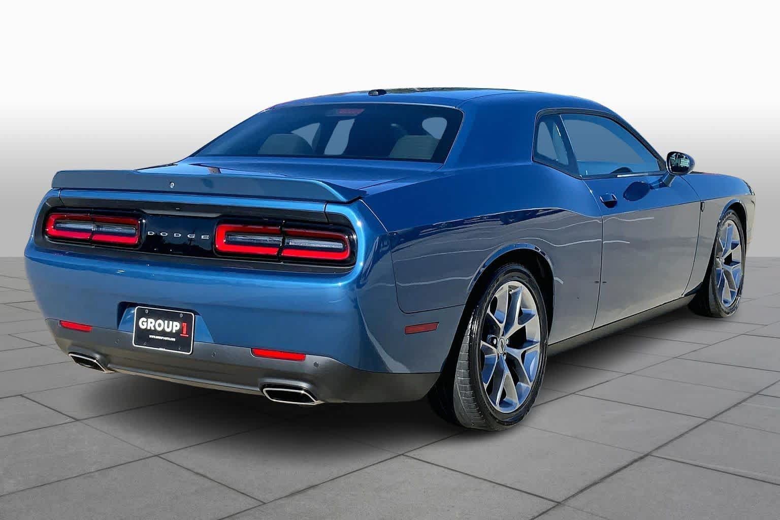Used 2022 Dodge Challenger GT w/ Driver Convenience Group RWD image 10