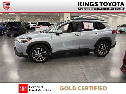 Used 2024 Toyota Corolla Cross XLE AWD/4WD image 5