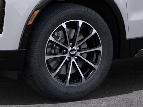 Used 2024 Cadillac XT4 Sport image 9