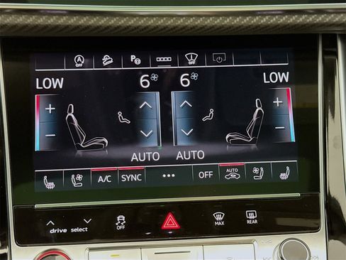 New 2025 Audi RS Q8 performance image 16