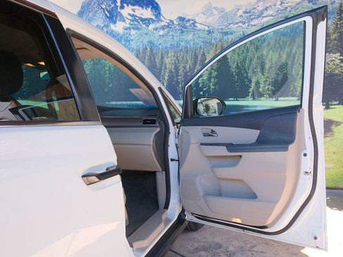 Used 2016 Honda Odyssey LX image 28