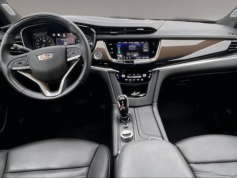 Certified 2025 Cadillac XT6 Premium Luxury w/ Platinum Package AWD/4WD image 15