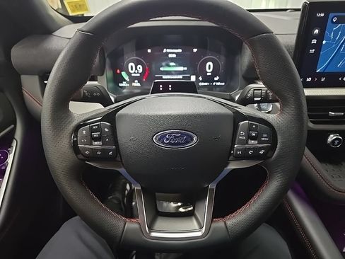 Used 2025 Ford Explorer ST-Line w/ Premium Package AWD/4WD image 25