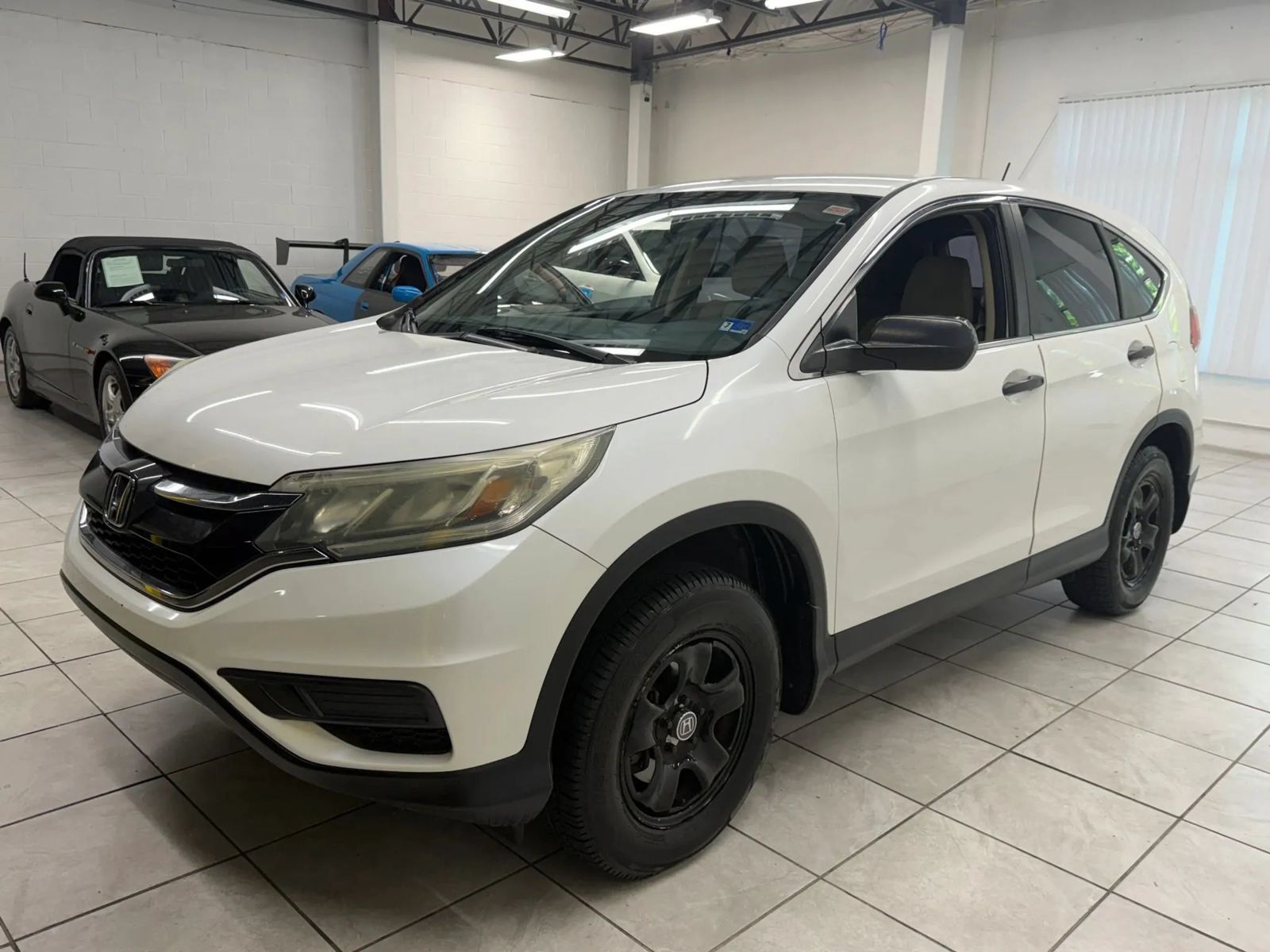 Used 2016 Honda CR-V LX image 3