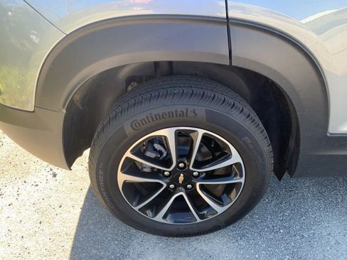 Used 2026 Chevrolet TrailBlazer LT w/ Driver Confidence Package image 9
