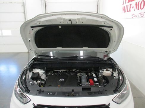 Used 2022 Toyota Highlander Limited image 34