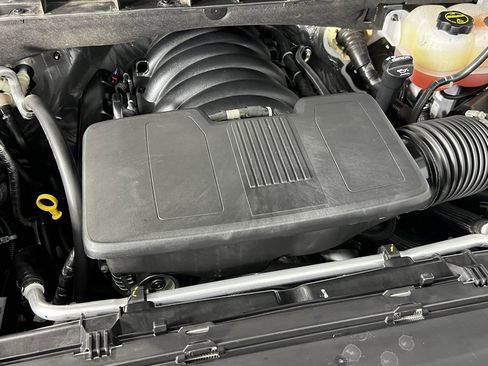 Used 2025 GMC Yukon Denali image 31