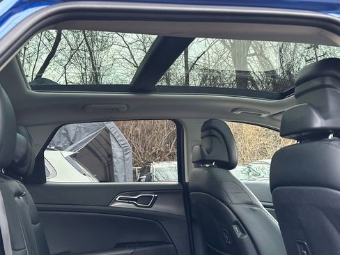 Certified 2023 Kia Sportage SX image 17