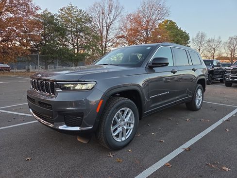 New 2025 Jeep Grand Cherokee L Laredo RWD image 1