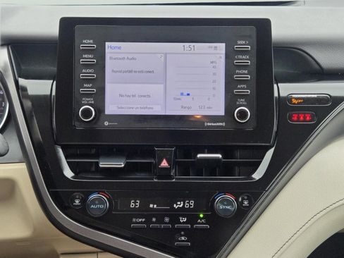 Used 2024 Toyota Camry LE image 32