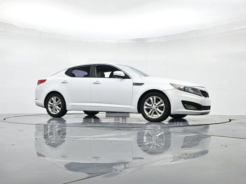 Used 2013 Kia Optima LX image 31