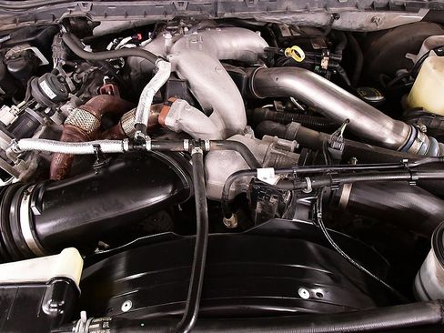 Used 2022 Ford F350 Lariat w/ Lariat Value Package image 31