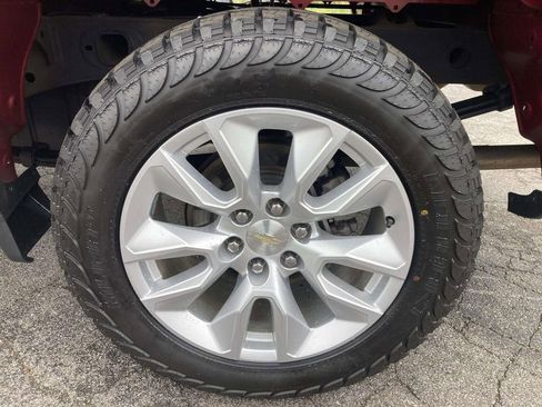 Used 2020 Chevrolet Silverado 1500 Custom w/ Custom Value Package AWD/4WD image 13