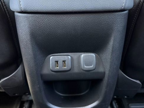 Used 2017 Chevrolet Colorado Z71 AWD/4WD image 24