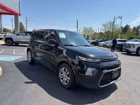 Used 2020 Kia Soul LX image 8