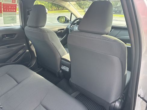 Used 2026 Toyota Corolla LE FWD image 31