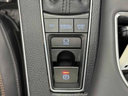 Used 2019 Toyota Avalon Touring image 26