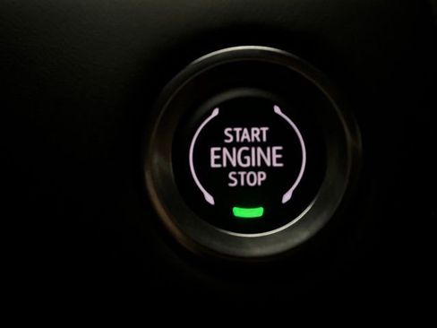 Used 2024 GMC Yukon XL Denali Ultimate image 3