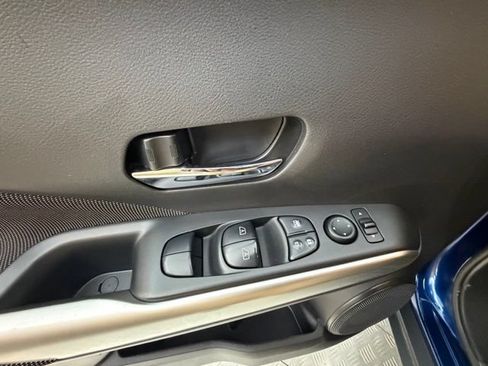 Used 2020 Nissan Kicks SV FWD image 27