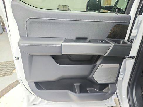 New 2026 Ford F250 Lariat w/ Chrome Package image 39