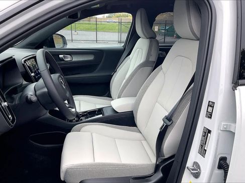 New 2026 Volvo EX40 Plus w/ Climate Package image 11