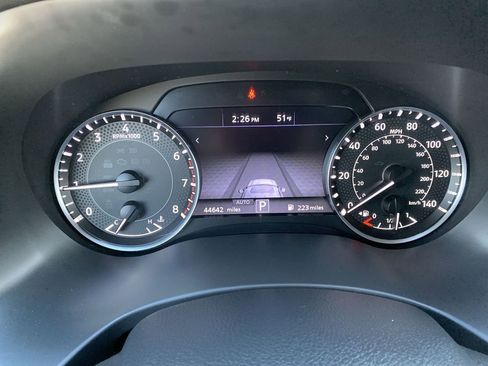 Used 2023 Nissan Armada SL w/ Captain's Chairs Package image 21