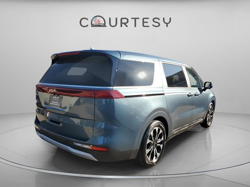 Certified 2023 Kia Carnival EX image 5