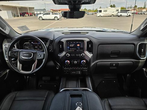 Used 2021 GMC Sierra 2500 Denali w/ Denali Black Diamond Edition AWD/4WD image 15