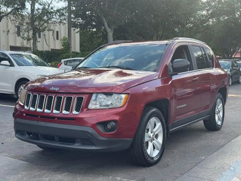 Used 2012 Jeep Compass Latitude w/ Sun/Sound Group image 5