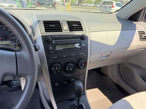 Used 2009 Toyota Corolla LE FWD image 26