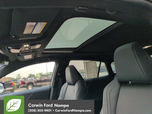 Used 2024 Toyota Venza Limited AWD/4WD image 23