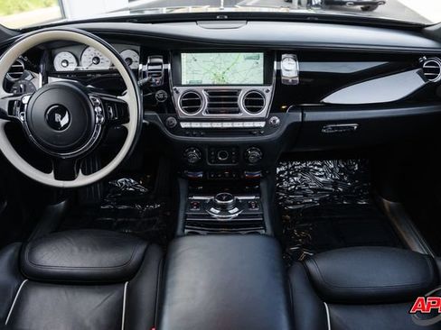 Used 2017 Rolls-Royce Ghost RWD image 10