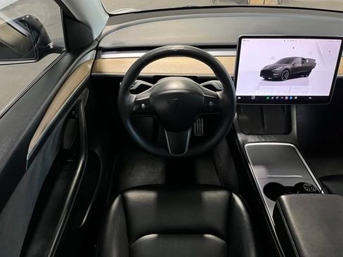 Used 2023 Tesla Model Y Performance AWD/4WD image 18