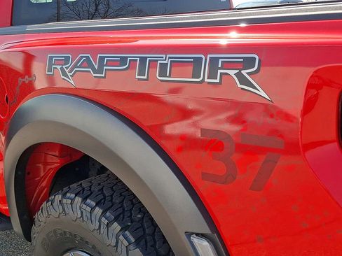 Used 2022 Ford F150 Raptor w/ Raptor 37 Performance Package AWD/4WD image 32