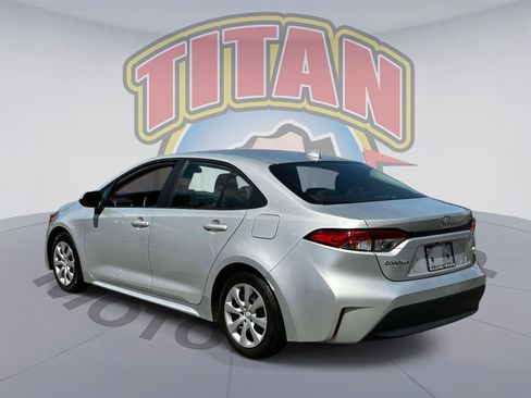 Used 2024 Toyota Corolla LE FWD image 4