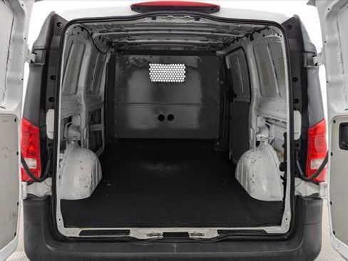 Used 2019 Mercedes-Benz Metris w/ Convenience Package image 16