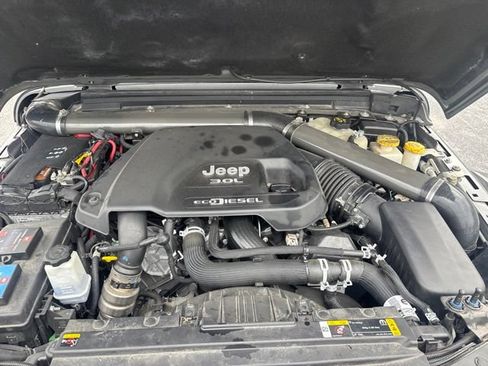 Used 2021 Jeep Gladiator Rubicon w/ LED Lighting Group AWD/4WD image 13