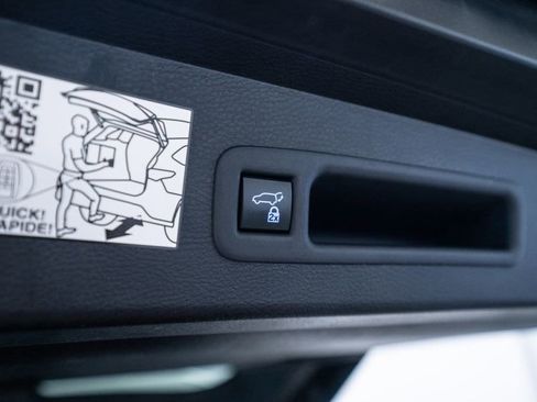 Certified 2021 Toyota Sienna XLE image 40