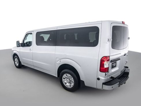 Used 2016 Nissan NV 3500 SL image 7