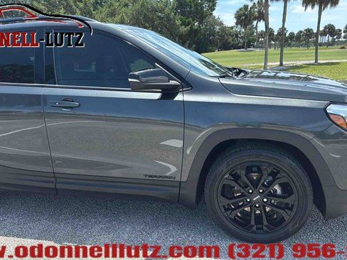 Used 2021 GMC Terrain SLT w/ Infotainment Package II FWD image 7