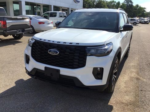 New 2026 Ford Explorer ST-Line AWD/4WD image 5