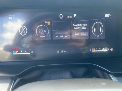 Used 2025 Jeep Grand Cherokee Limited w/ Luxury Tech Group II AWD/4WD image 19